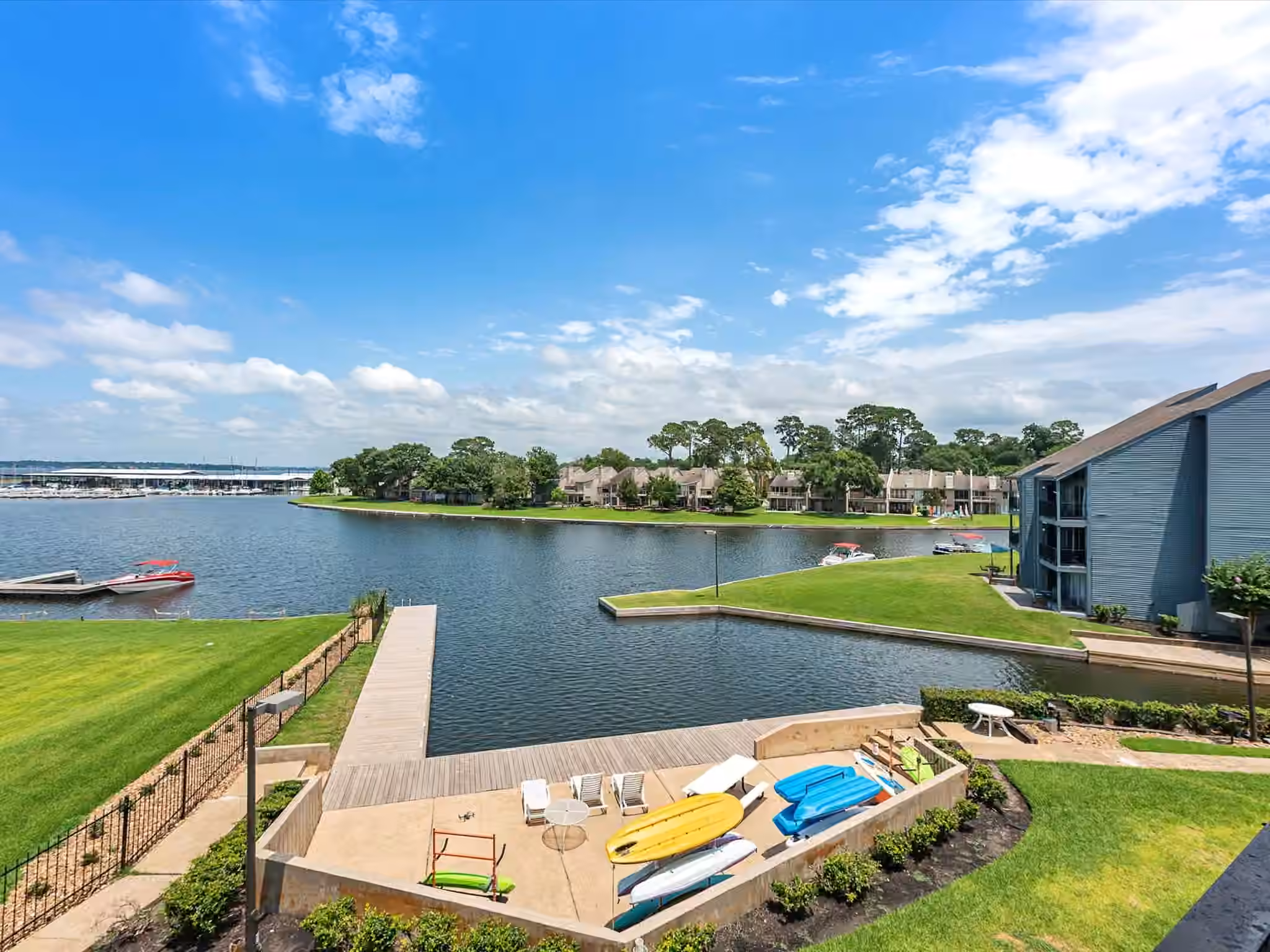 Photo 4 of 12500 Melville Drive 246D, Montgomery, TX