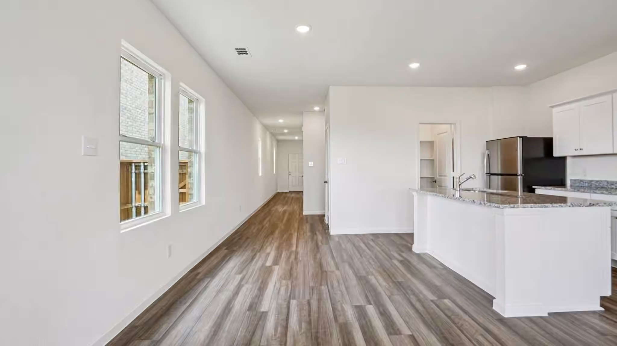 Photo 5 of 9380 Beryl Lane, Conroe, TX