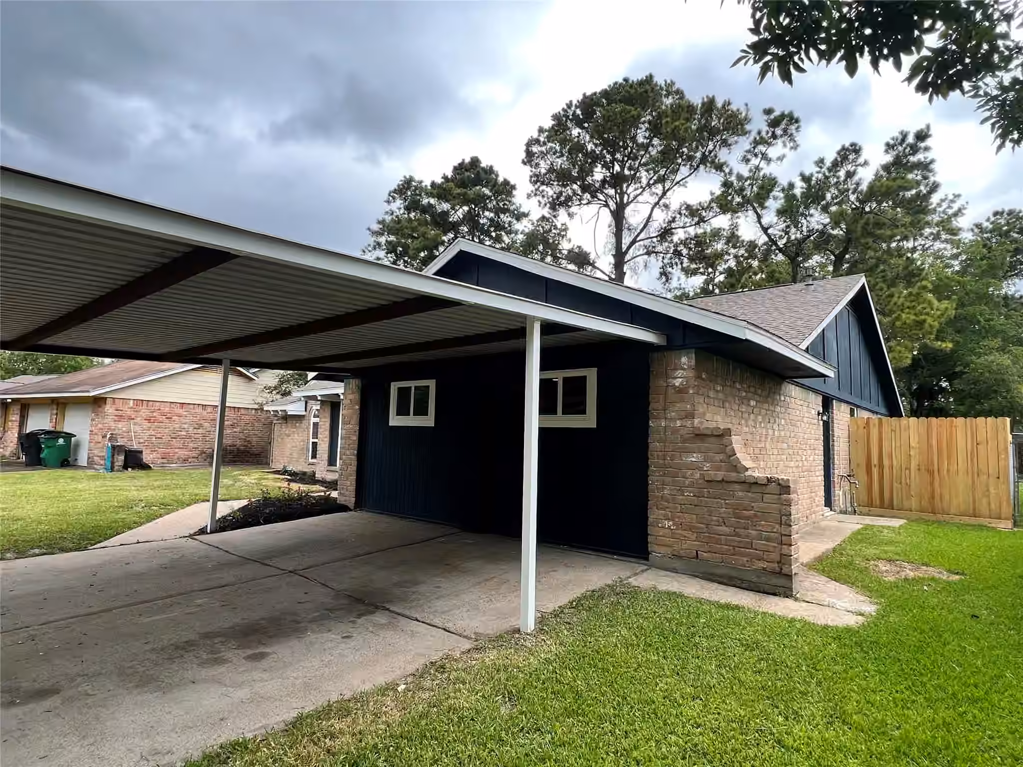 Photo 3 of 7110 Ensworth Drive, Houston, TX