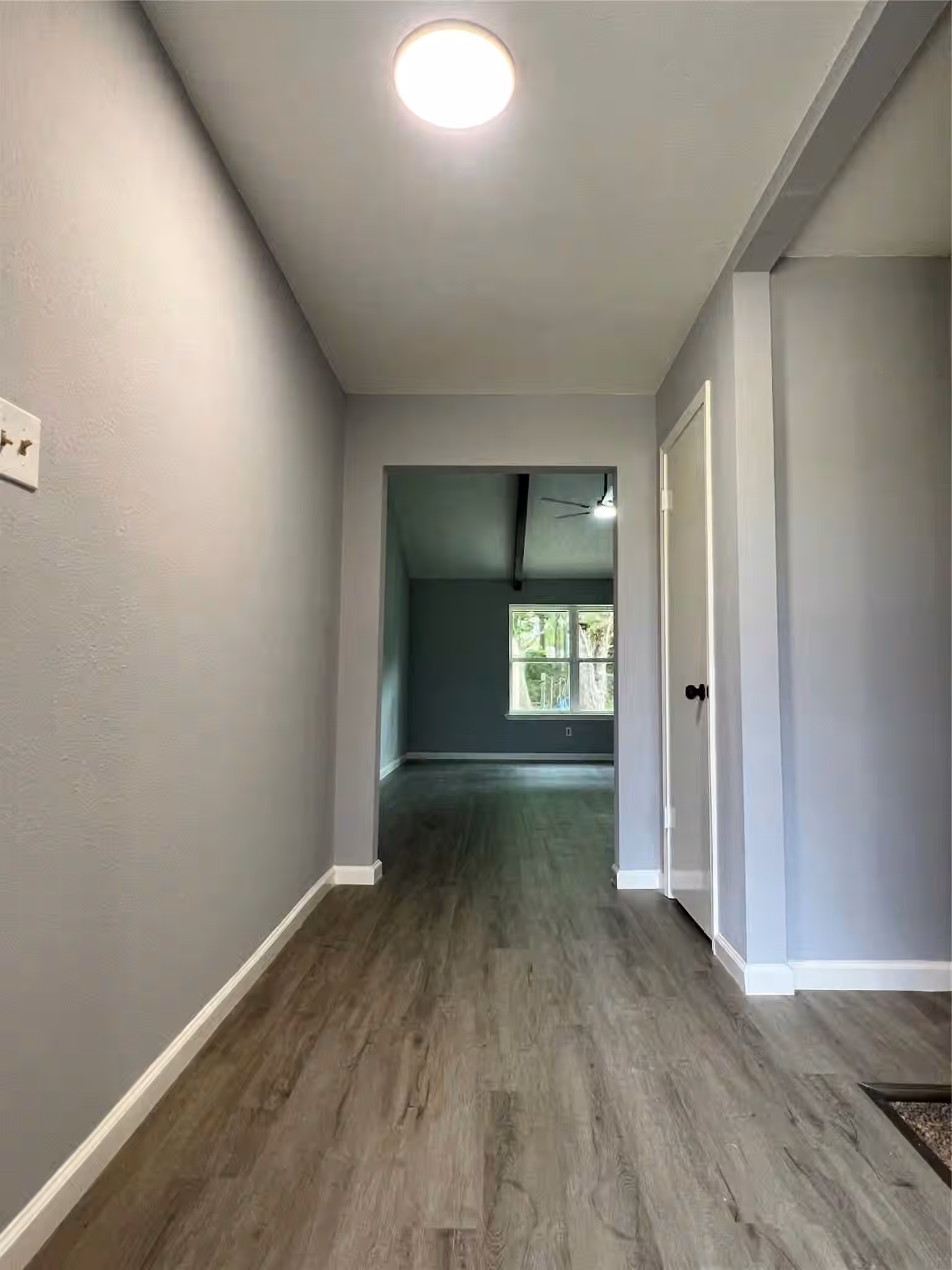 Photo 5 of 7110 Ensworth Drive, Houston, TX