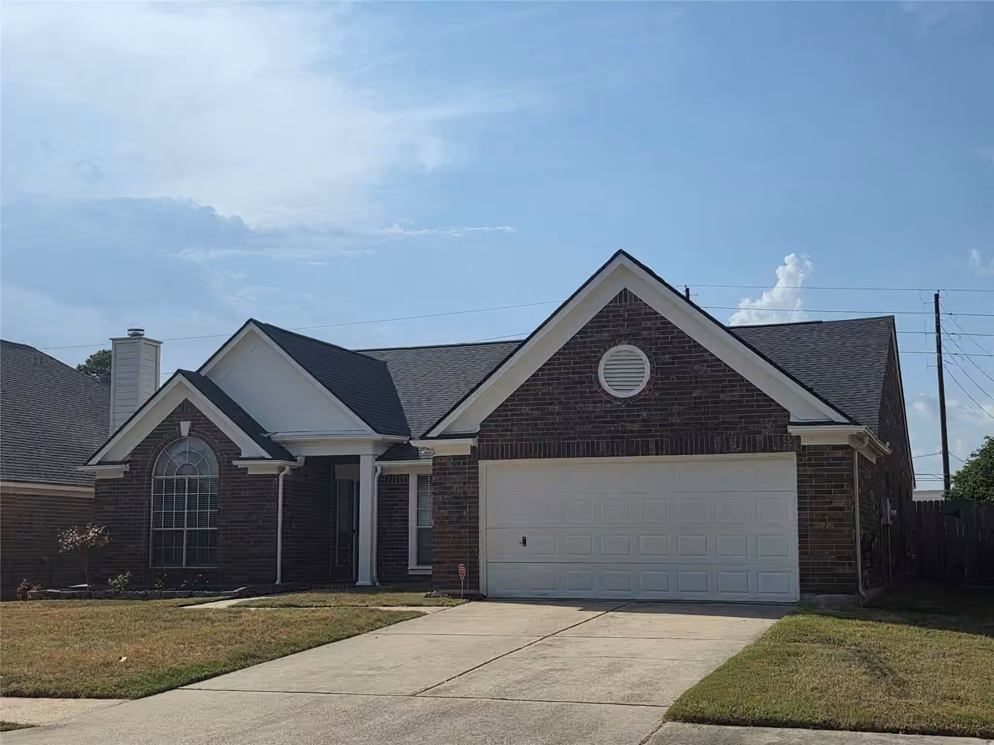 Photo 3 of 7127 Oak Walk Drive, Humble, TX