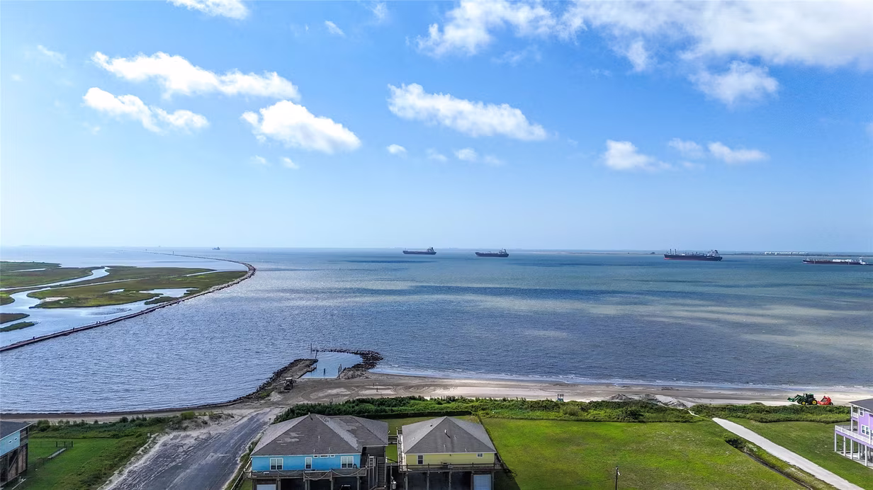 Photo 7 of 1508 Galveston Avenue, Port Bolivar, TX
