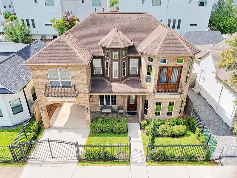 Photo 3 of 1317 Shearn Street, Houston, TX