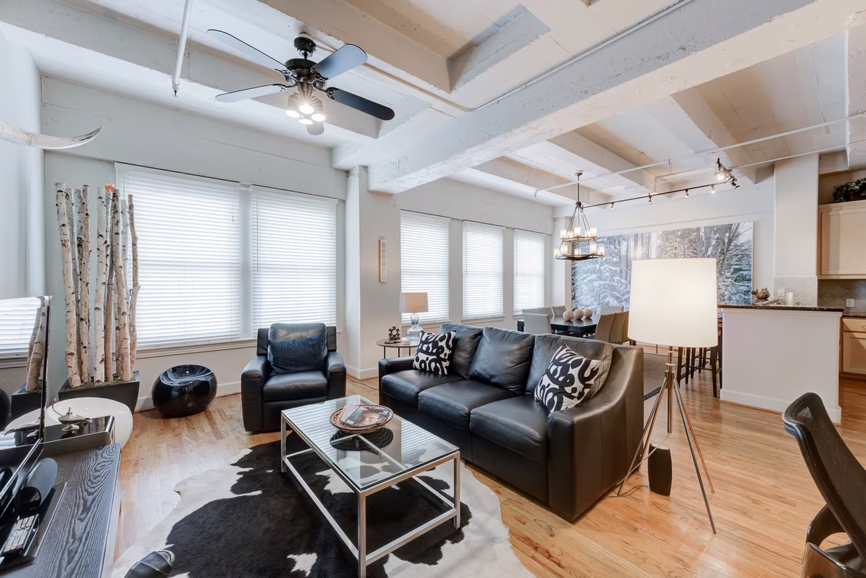 Photo 2 of 1120 Texas Street 5D, Houston, TX