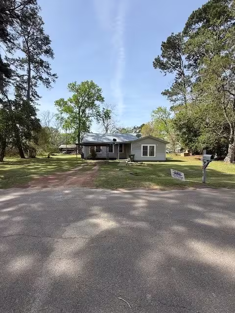 Photo of 411 Sherwood Street E, Cleveland, TX 77327