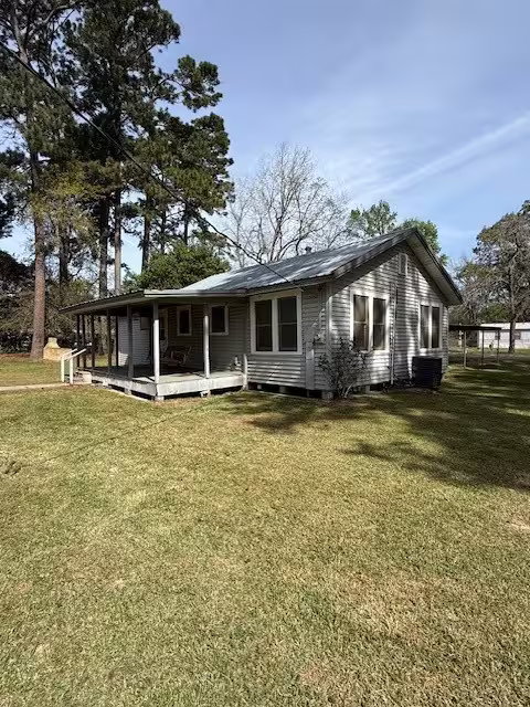 Photo 3 of 411 Sherwood Street E, Cleveland, TX