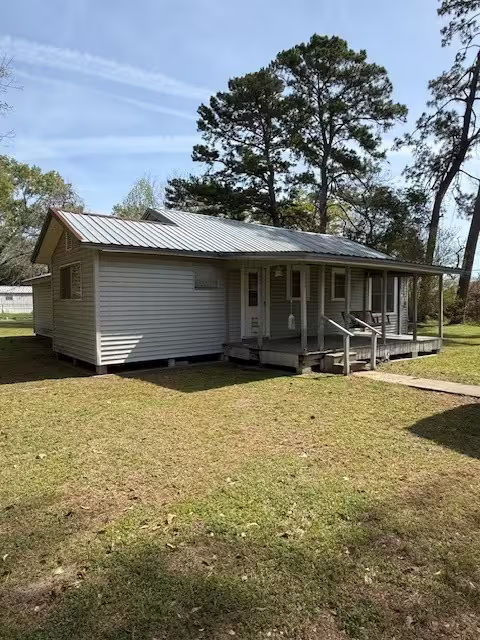 Photo 7 of 411 Sherwood Street E, Cleveland, TX
