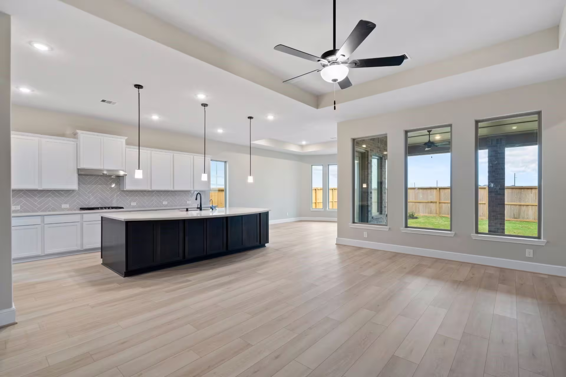 Photo 2 of 6411 Sparkling Citrus Street, Manvel, TX
