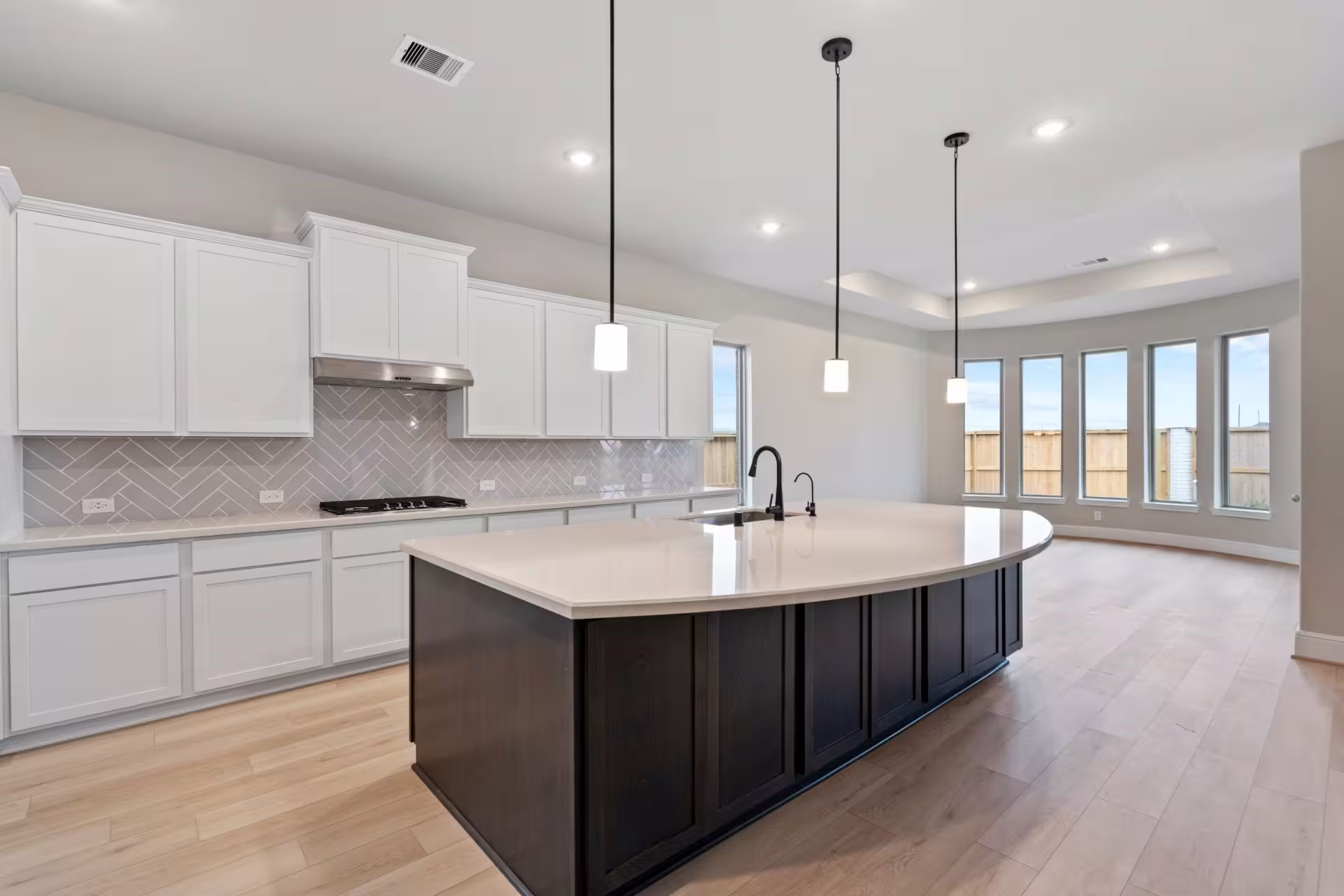 Photo 5 of 6411 Sparkling Citrus Street, Manvel, TX