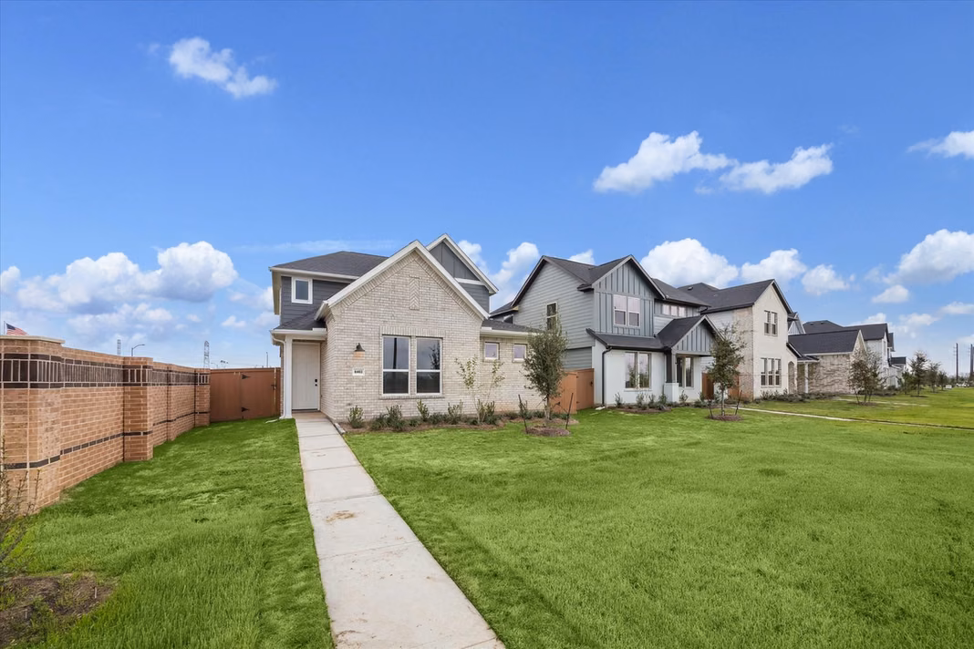 Photo 2 of 6403 Prospect Oaks Parkway, Katy, TX