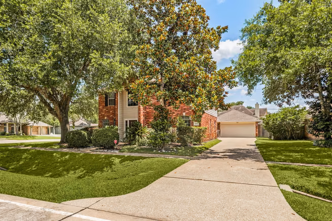 Photo 3 of 3718 Hawkins Court, Missouri City, TX
