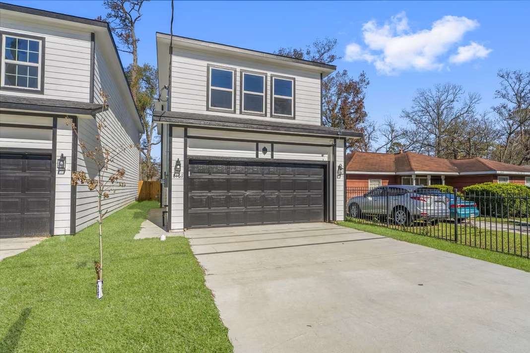 Photo 2 of 8161 Crestview Drive, Houston, TX
