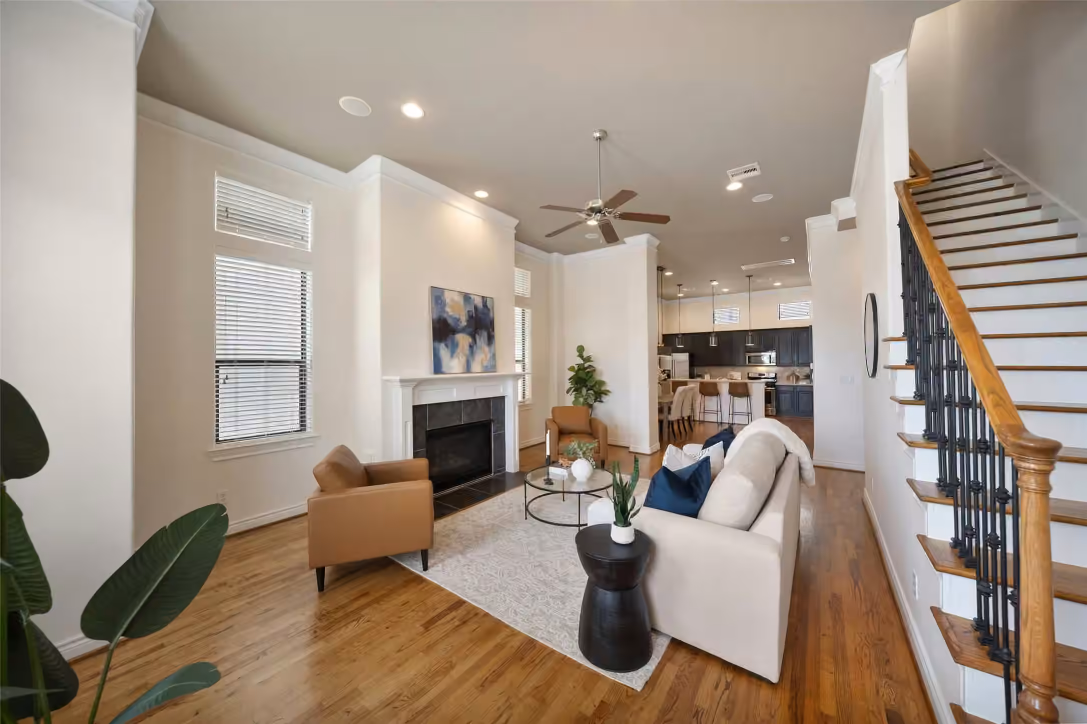 Photo 7 of 1716 Dart Street, Houston, TX