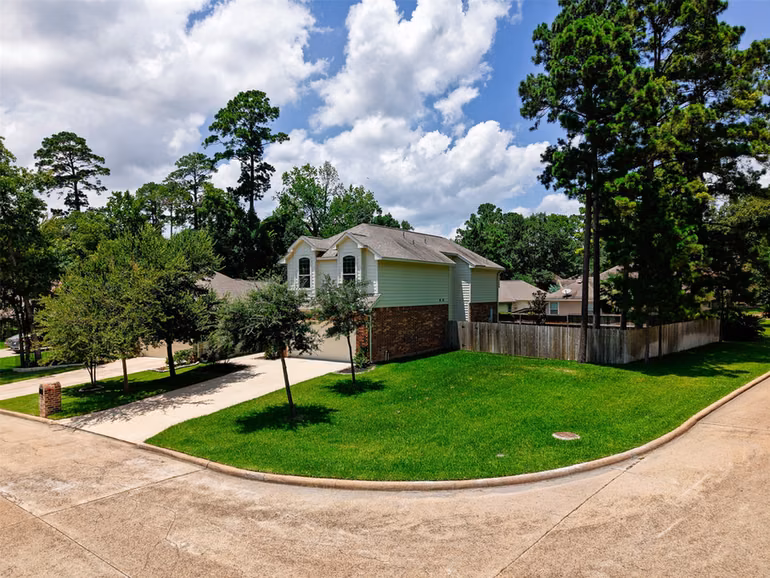 Photo of 13302 Boca Raton Circle, Montgomery, TX 77356