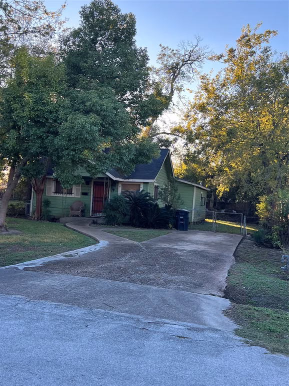 Photo of 4305 Los Angeles Street, Houston, TX