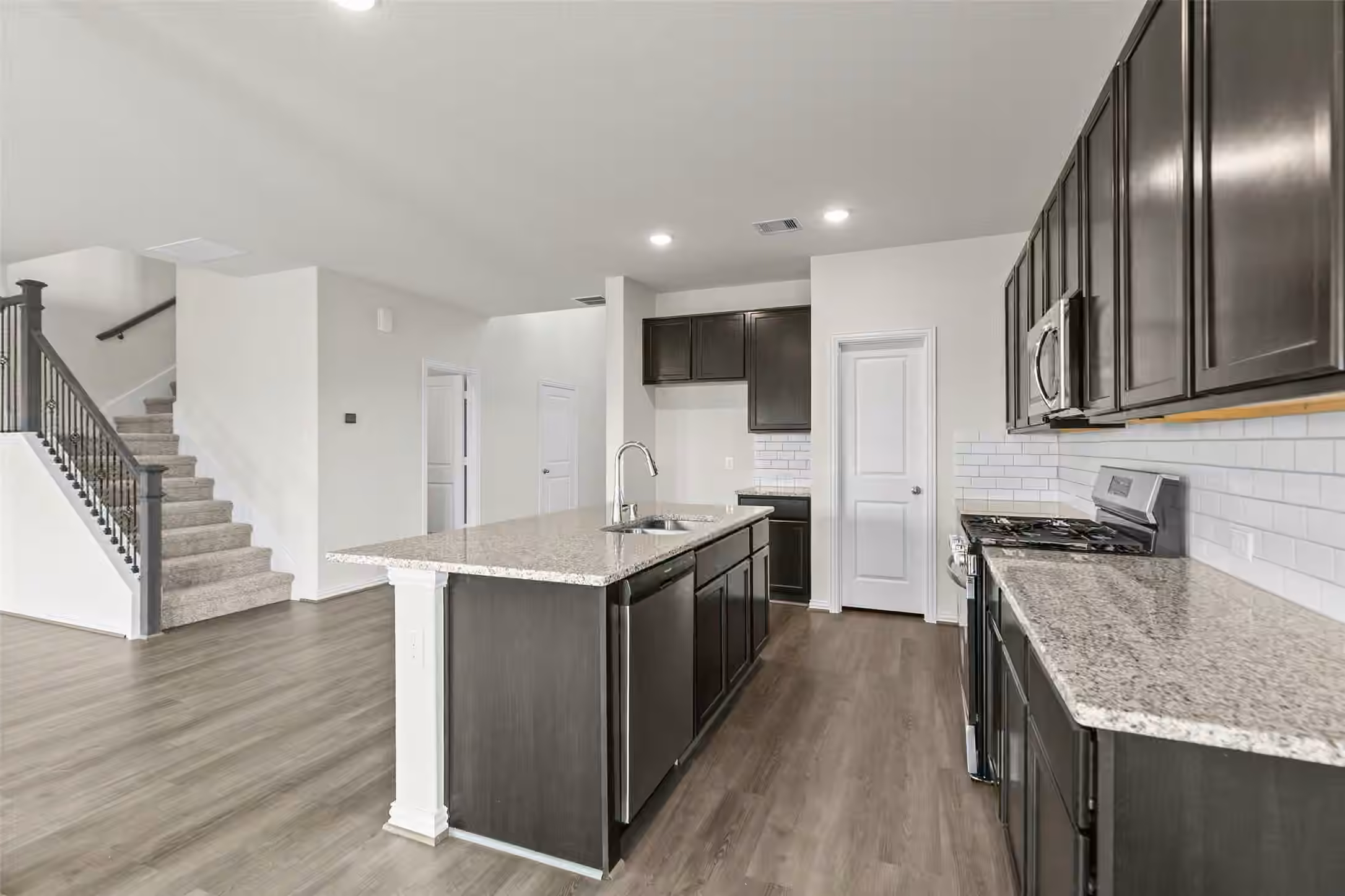 Photo 7 of 4664 Peony Green Drive, Katy, TX