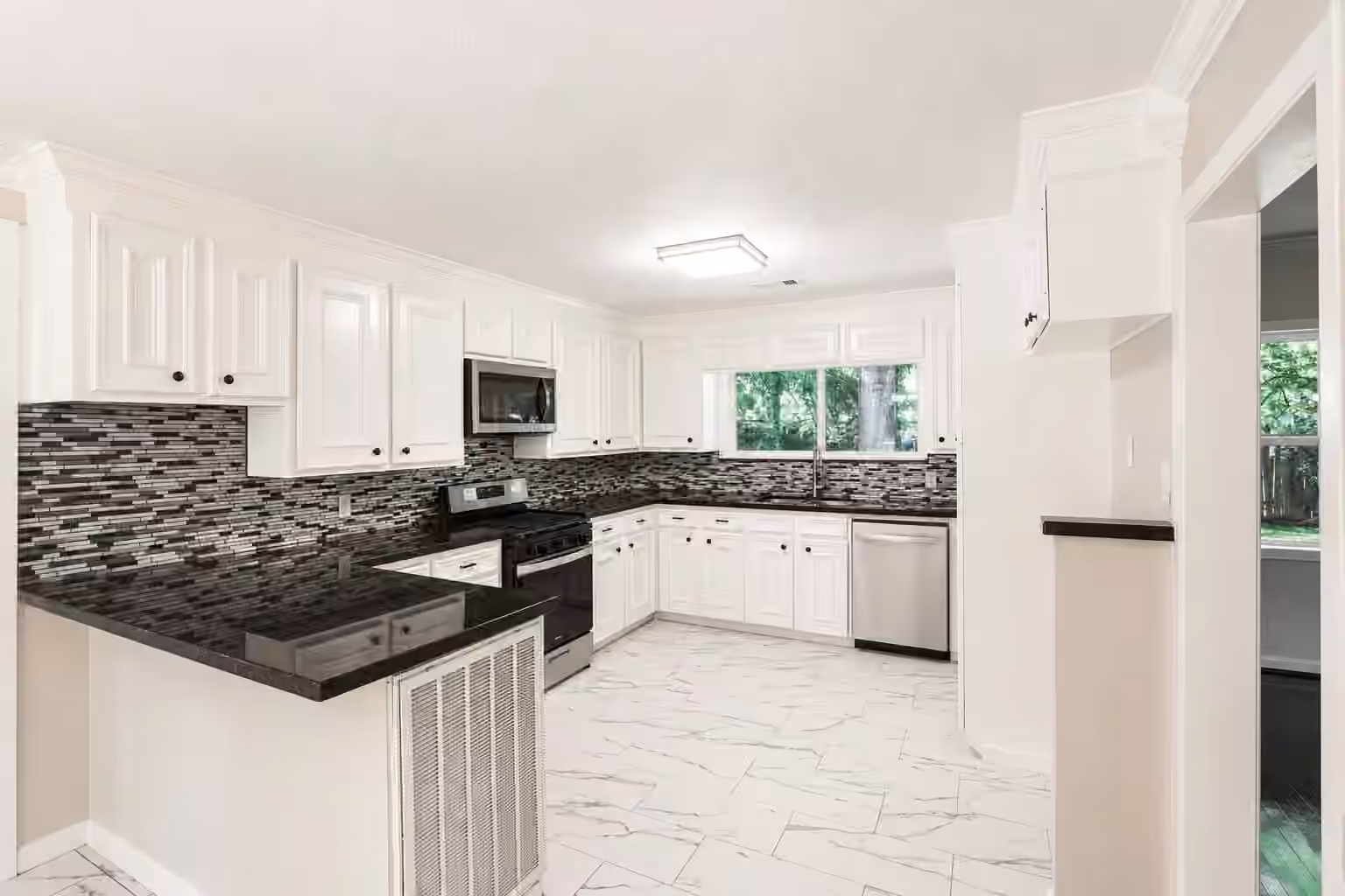 Photo 7 of 1307 9th Street, Galena Park, TX