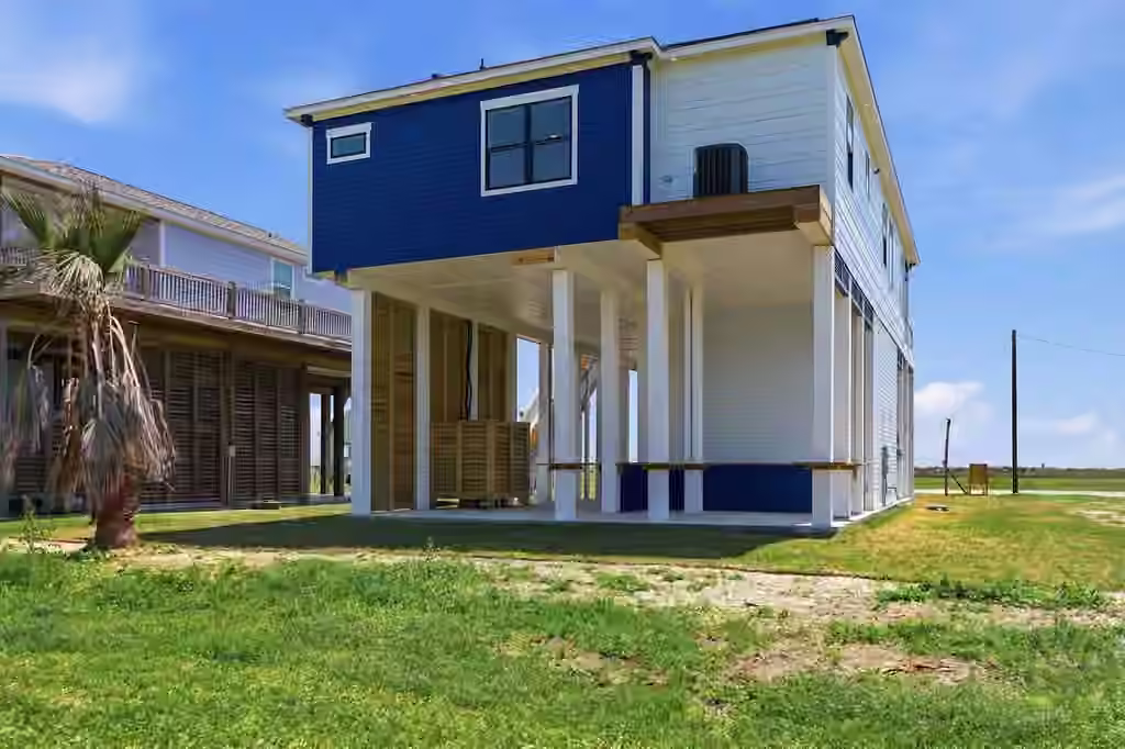 Photo 7 of 4411 Strand Avenue, Crystal Beach, TX