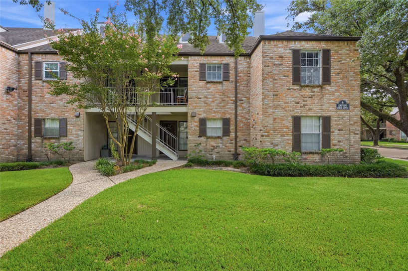 Photo of 12973 Trail Hollow Drive 2973, Houston, TX
