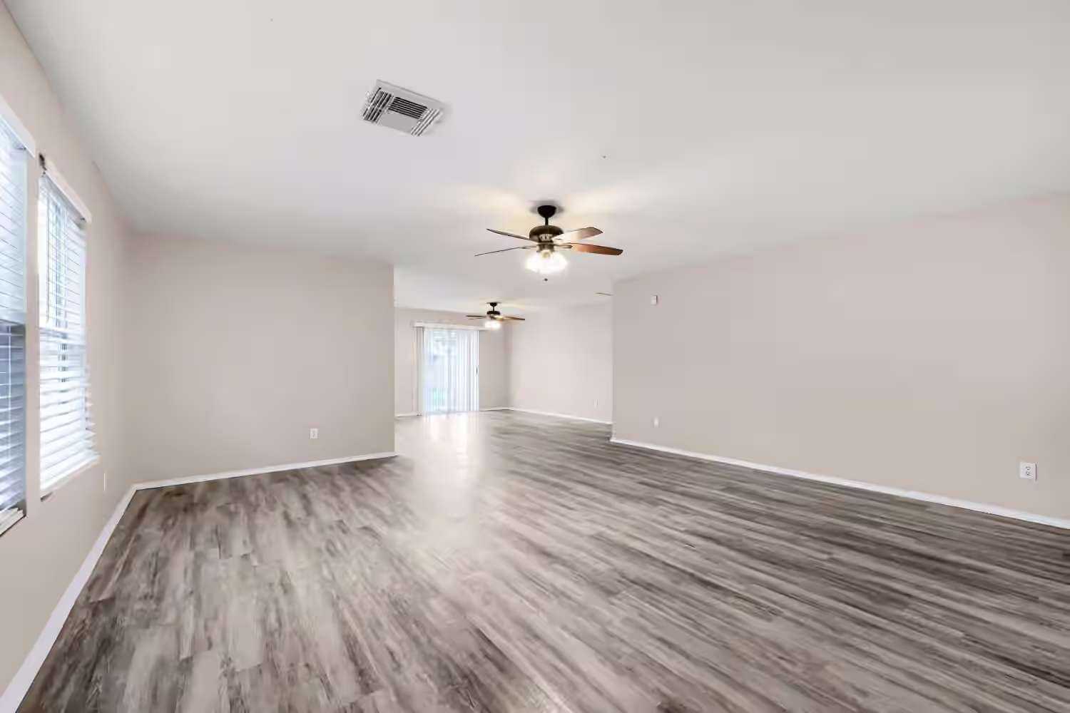 Photo 3 of 5018 Arbury Hill Lane, Rosenberg, TX
