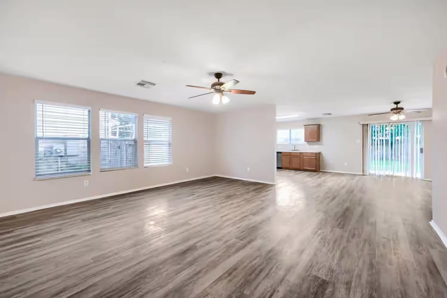 Photo 4 of 5018 Arbury Hill Lane, Rosenberg, TX