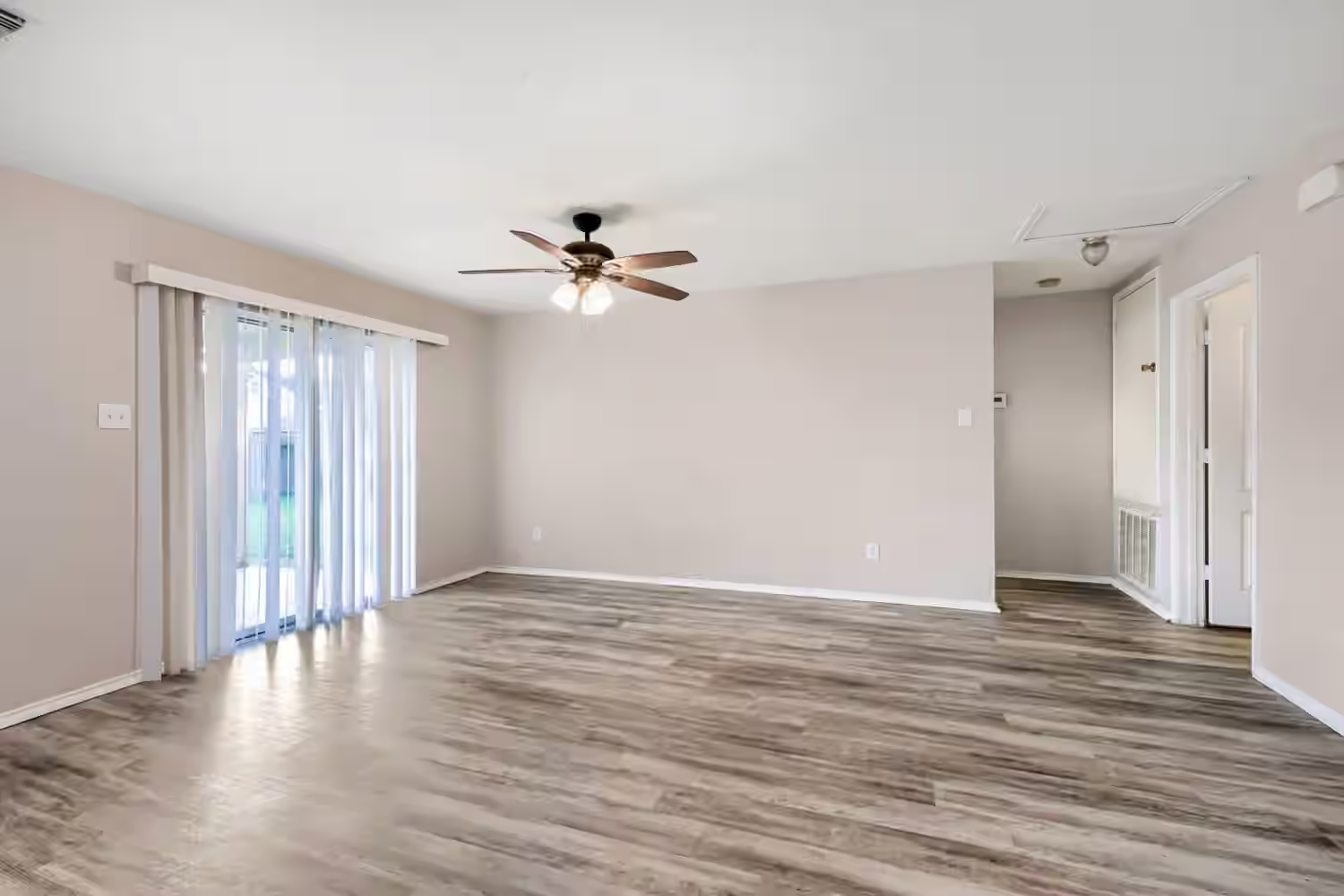 Photo 6 of 5018 Arbury Hill Lane, Rosenberg, TX
