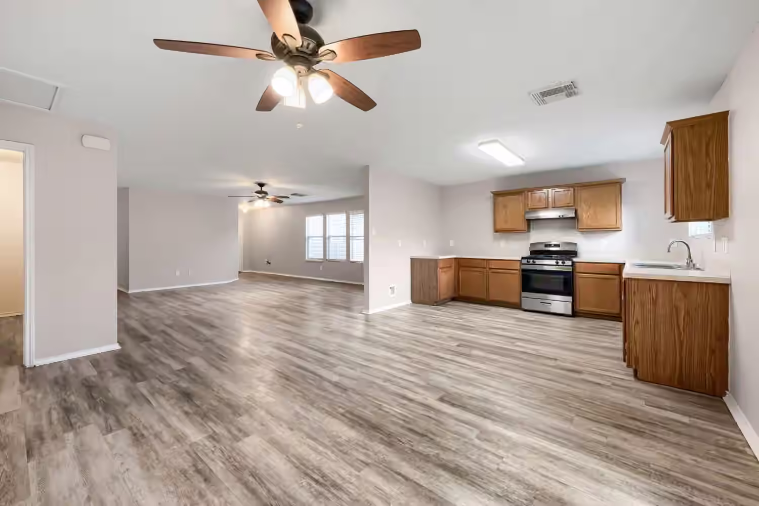 Photo 7 of 5018 Arbury Hill Lane, Rosenberg, TX