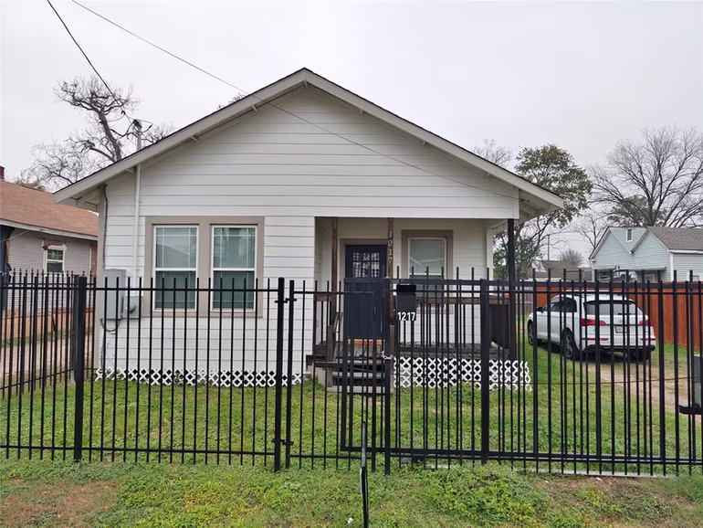 Photo 2 of 1217 Campbell Street, Houston, TX