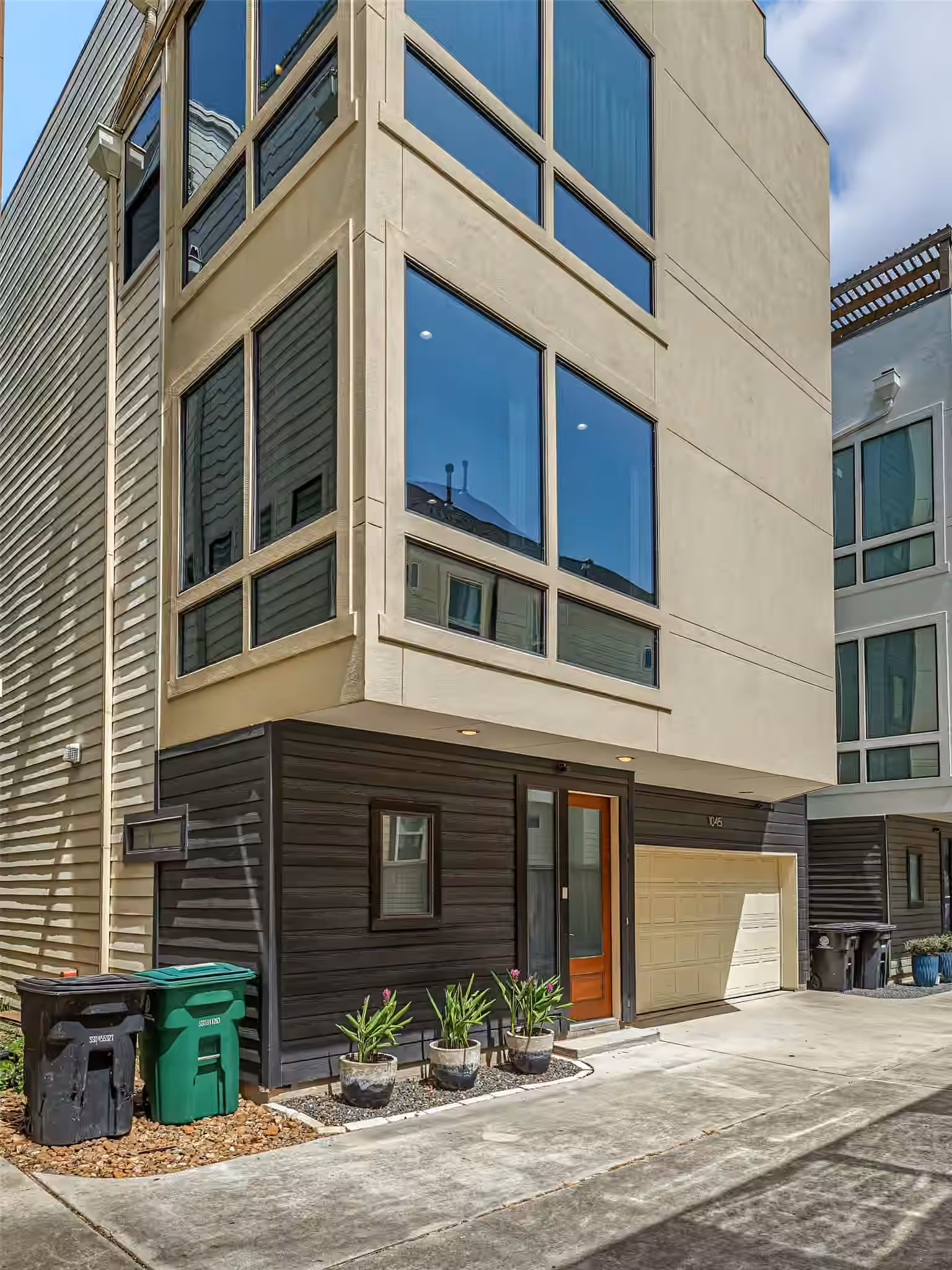 Photo 2 of 1045 Voight Street, Houston, TX