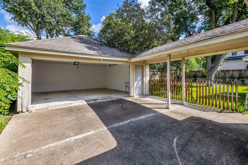 Photo 5 of 5006 Yarwell Drive, Houston, TX