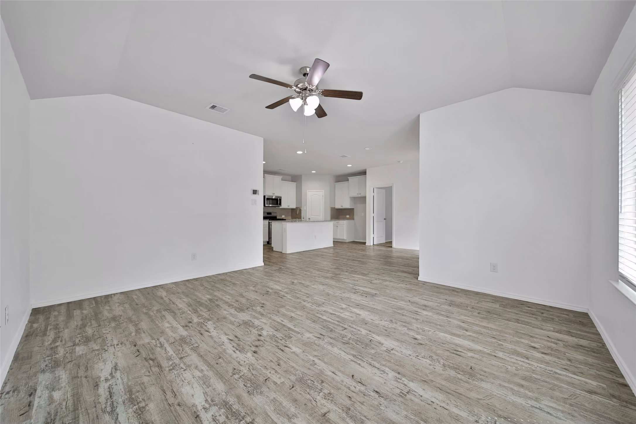 Photo 7 of 2326 Strong Horse Drive, Conroe, TX