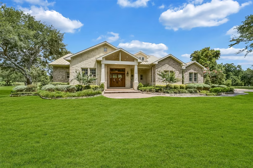 Photo 4 of 3629 Maranatha Drive, Sugar Land, TX