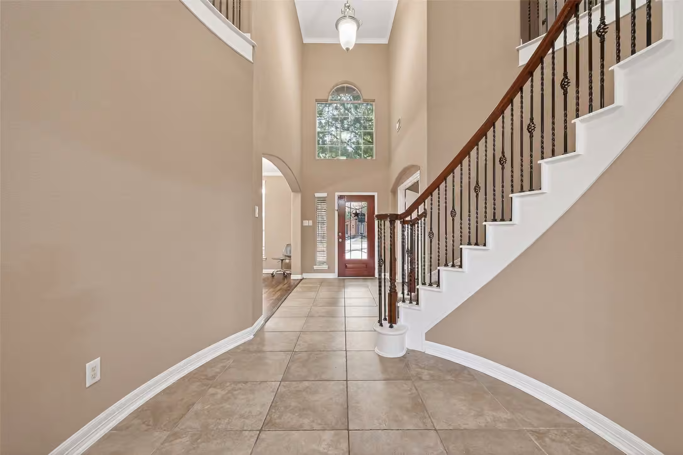 Photo 5 of 21103 Falcon Creek Court, Richmond, TX
