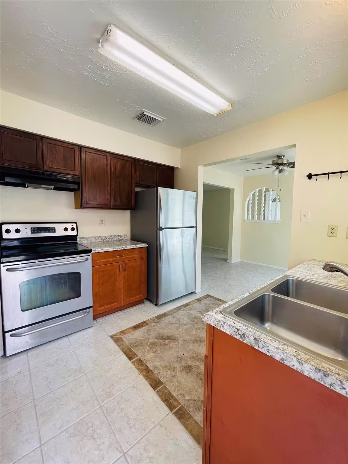 Photo 5 of 13145 High Star Drive, Houston, TX