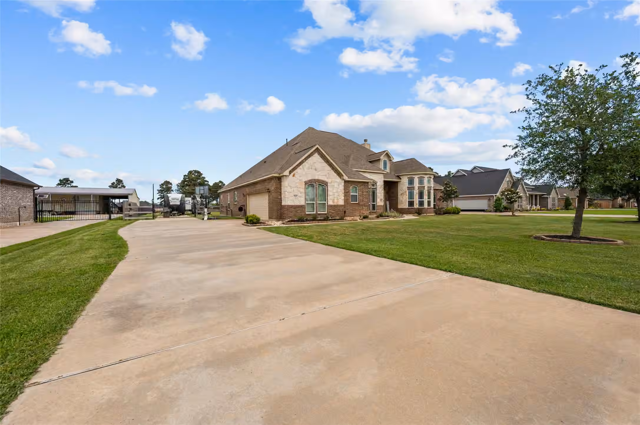 Photo 5 of 5111 Camp Creek Road, Baytown, TX