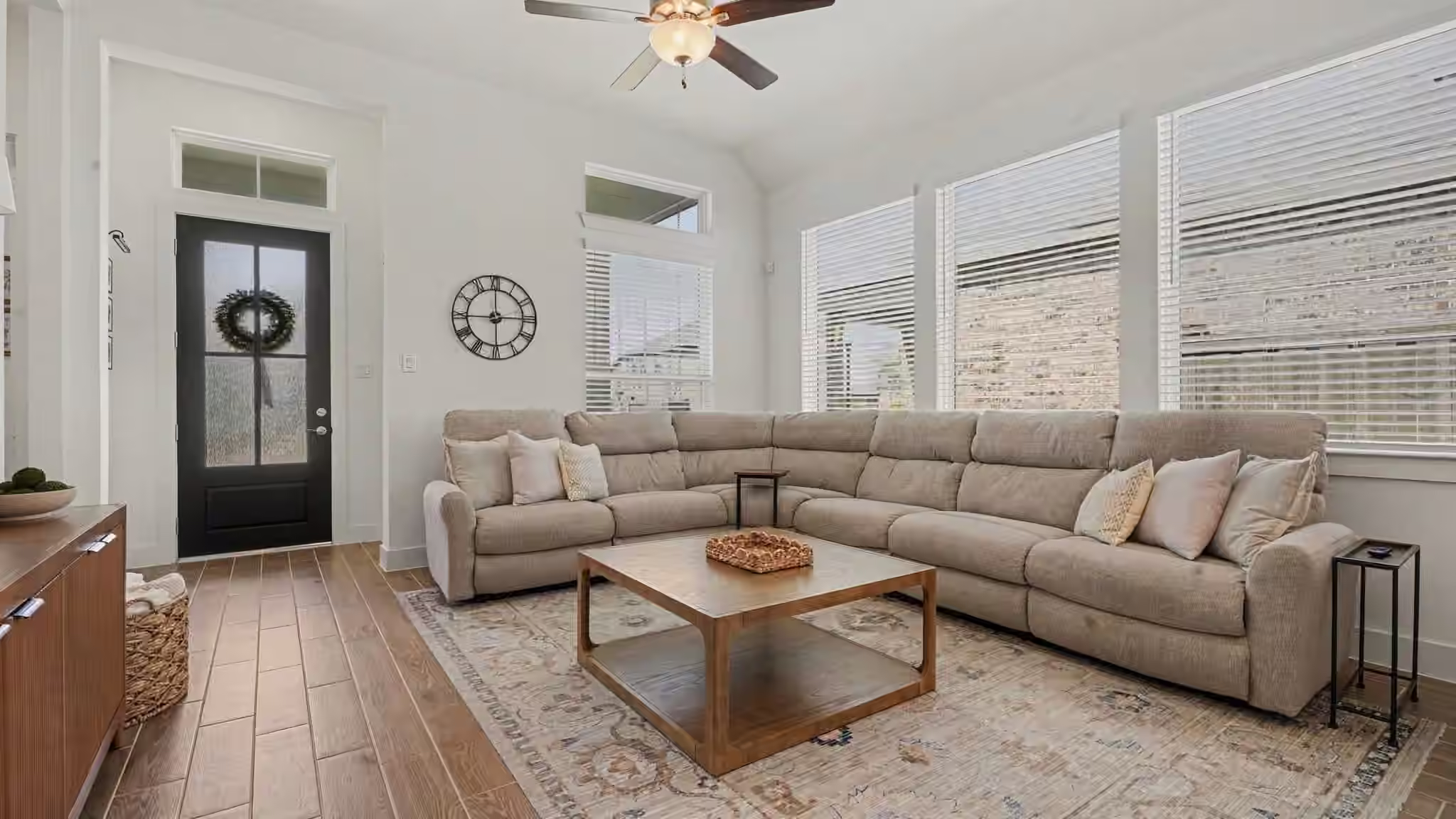 Photo 5 of 12019 Perch Drive, Mont Belvieu, TX
