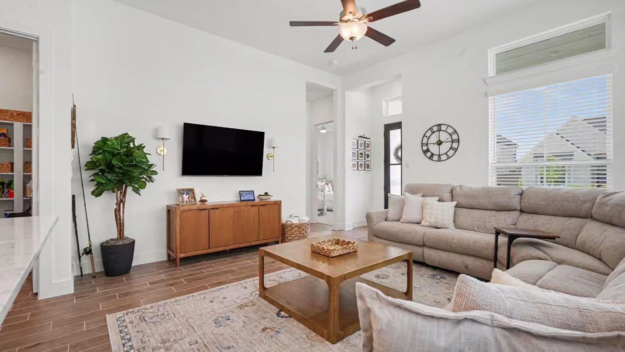 Photo 6 of 12019 Perch Drive, Mont Belvieu, TX