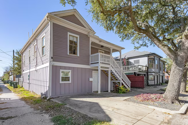 Photo 3 of 1811 30th Street, Galveston, TX