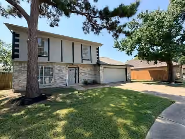 Photo 2 of 15511 Sungold Court, Houston, TX