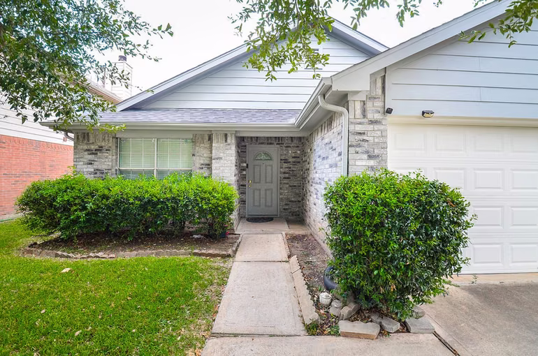 Photo of 9503 Eaglewood Spring Drive, Houston, TX