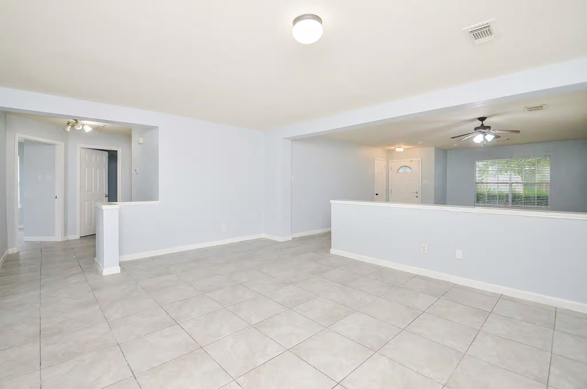 Photo 7 of 9503 Eaglewood Spring Drive, Houston, TX