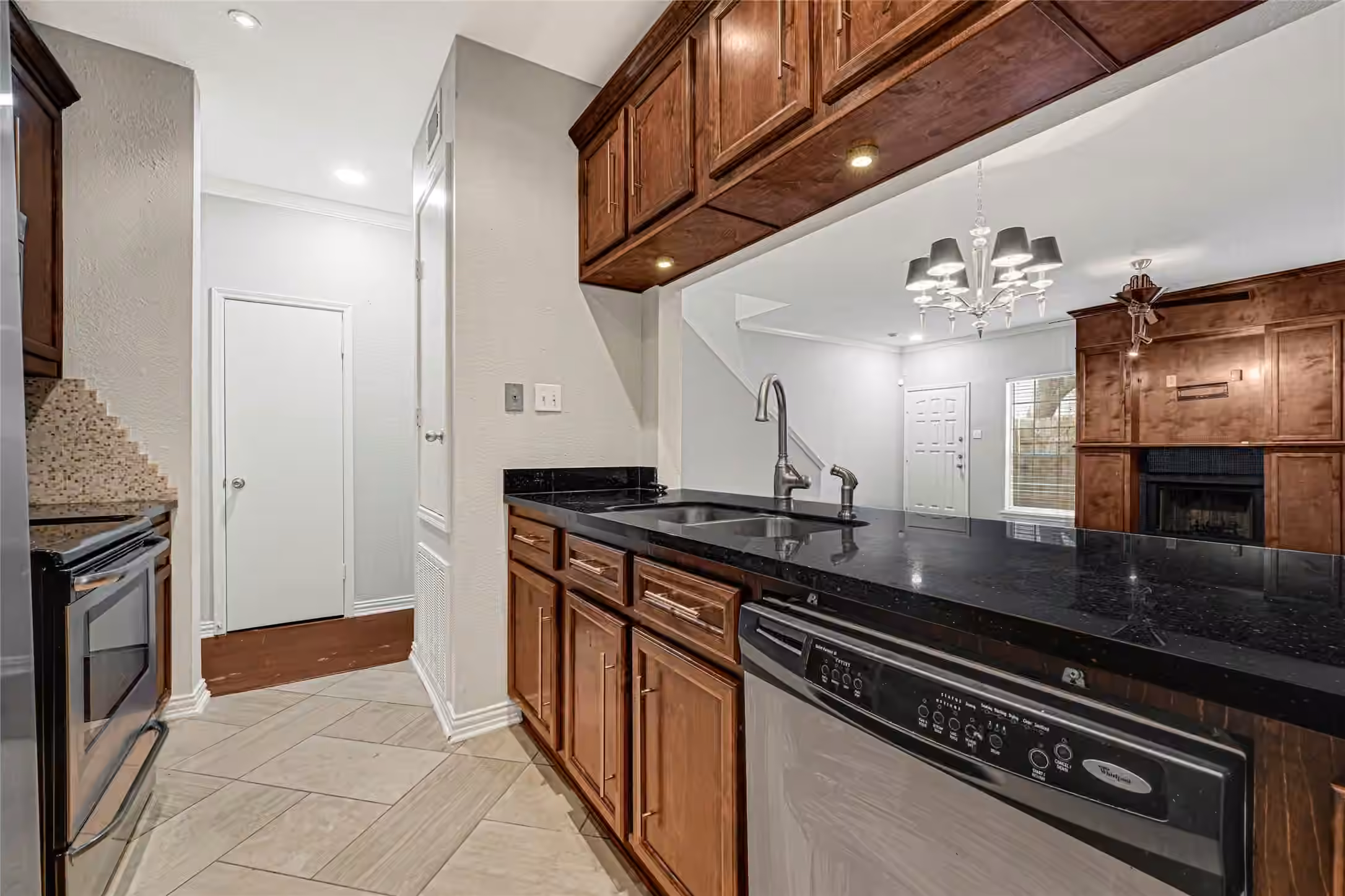 Photo 4 of 17487 Red Oak Drive 7487, Houston, TX