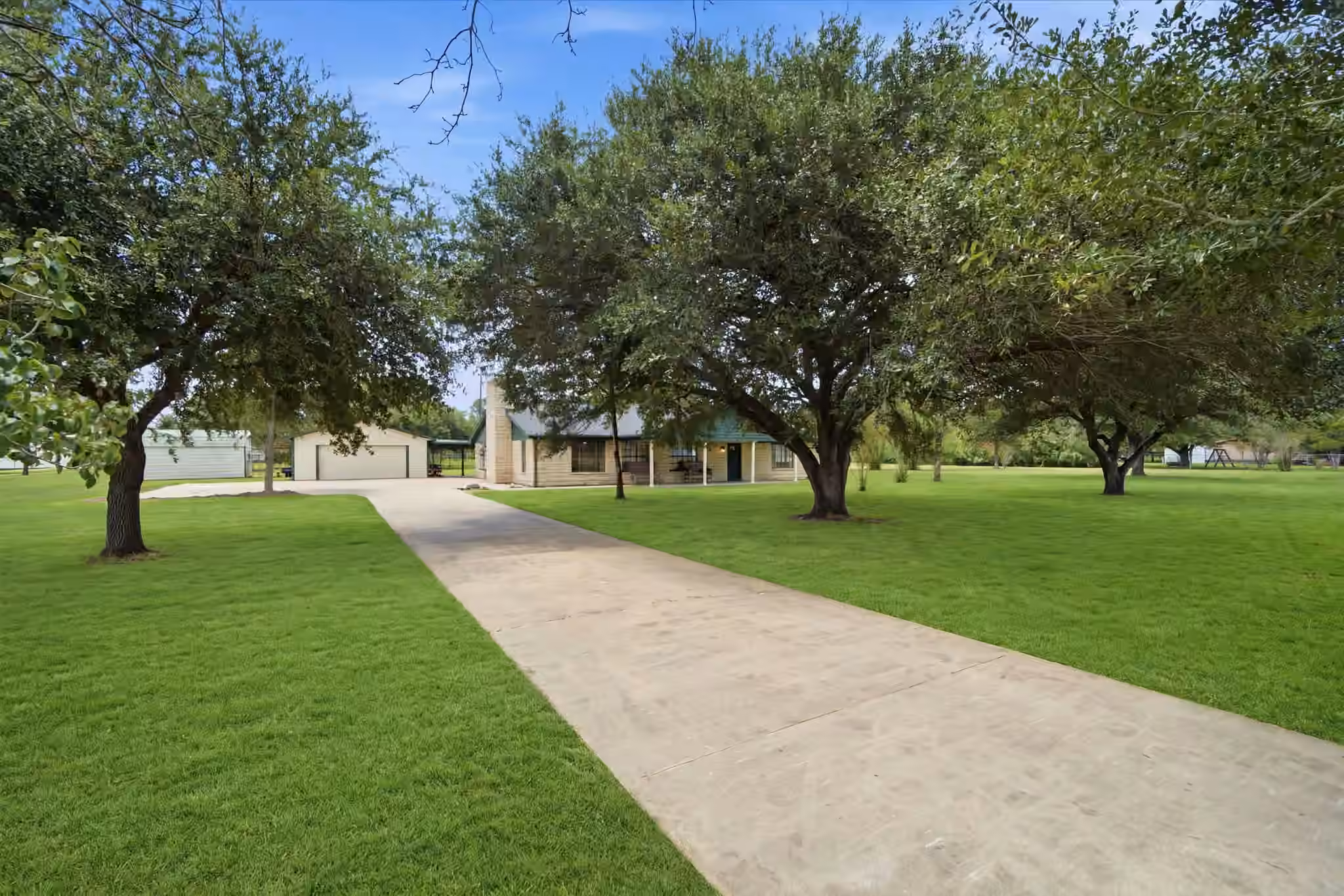 Photo 2 of 2243 Green Meadows Drive, Sealy, TX