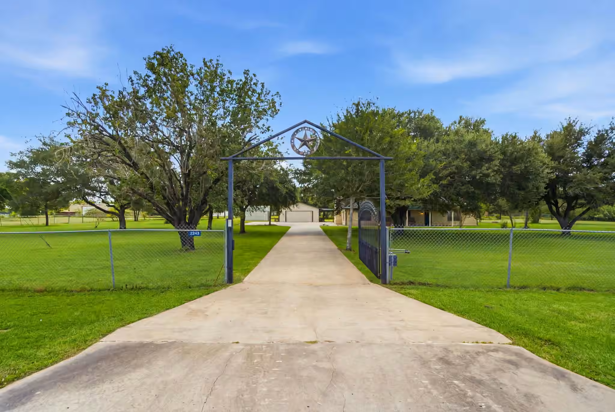 Photo 6 of 2243 Green Meadows Drive, Sealy, TX