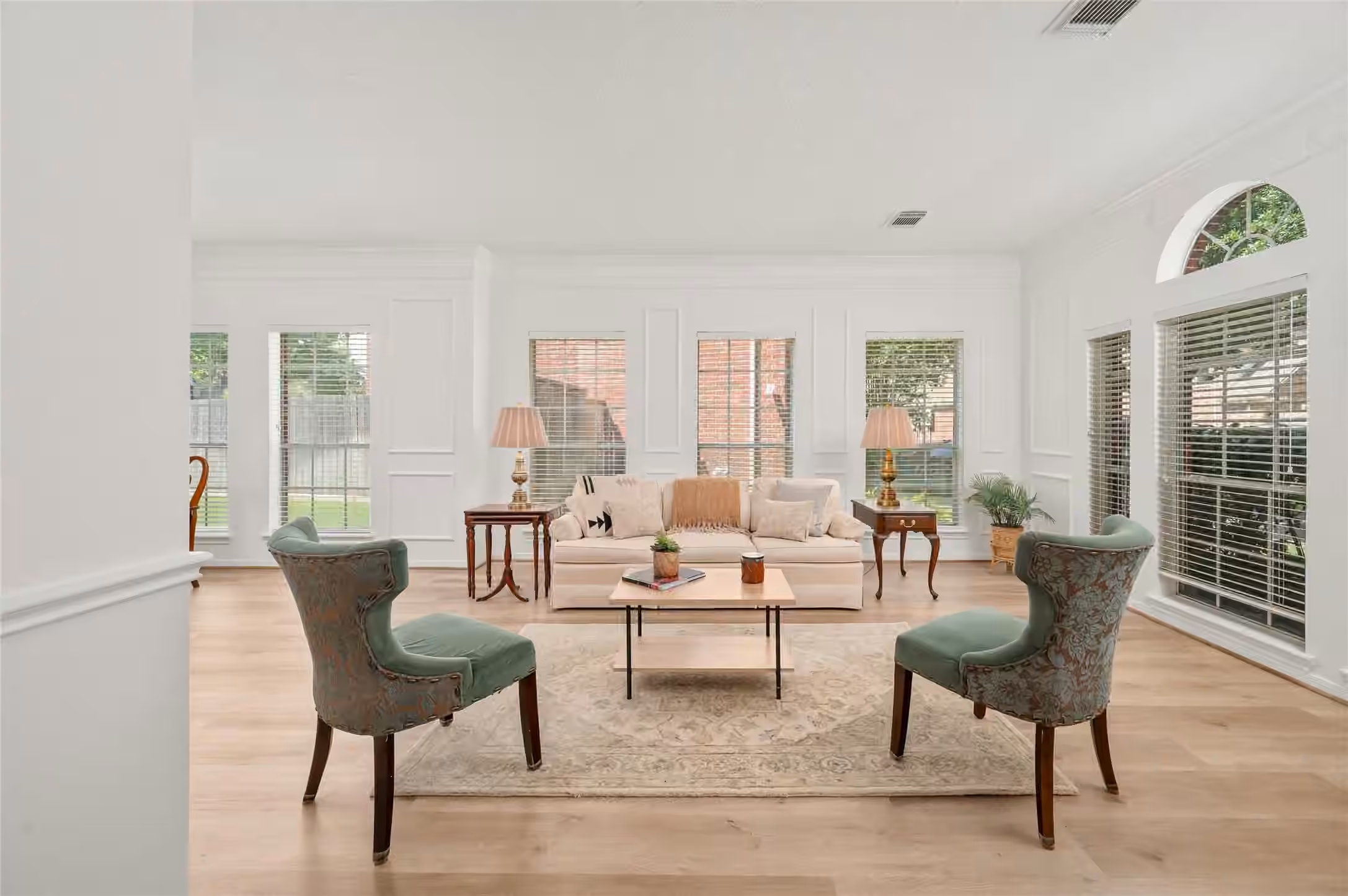 Photo 4 of 1206 Melford Drive, Houston, TX