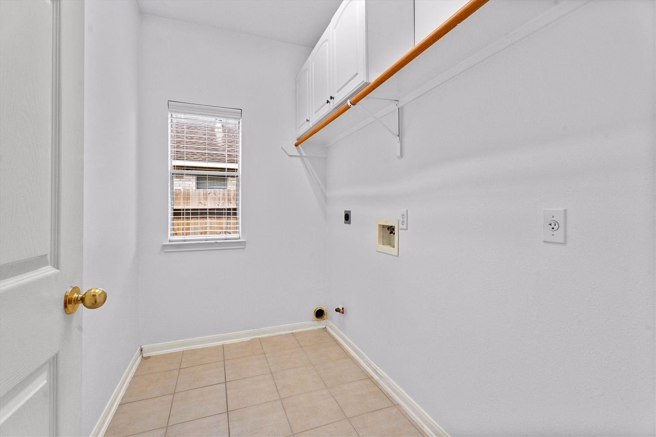 Photo 7 of 9218 Memorial Pines Way, Spring, TX