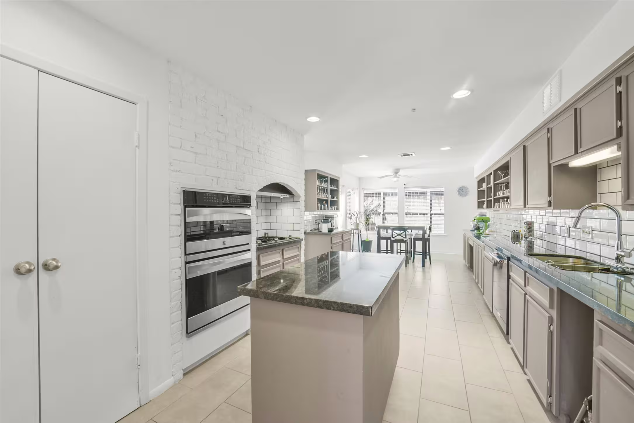 Photo 7 of 10815 Cranbrook Road, Houston, TX