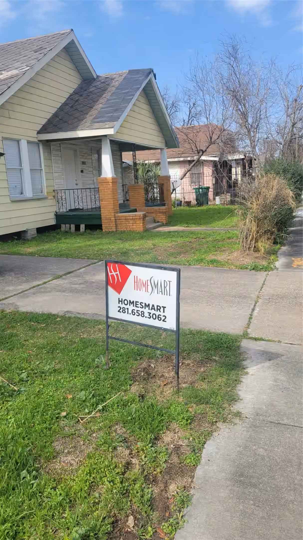Photo 2 of 2703 COCHRAN, Houston, TX