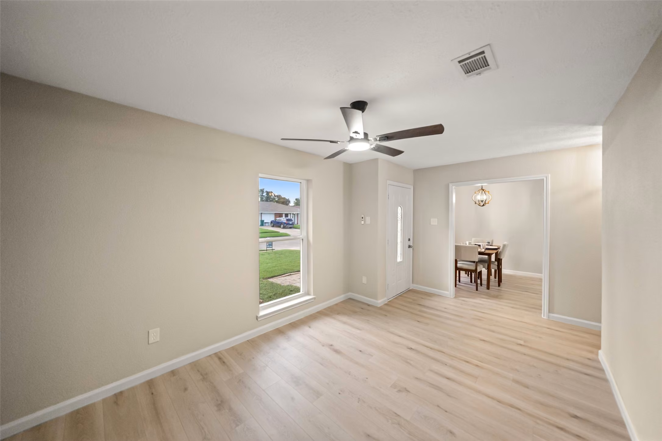 Photo 5 of 3708 Sunray Lane, Pasadena, TX