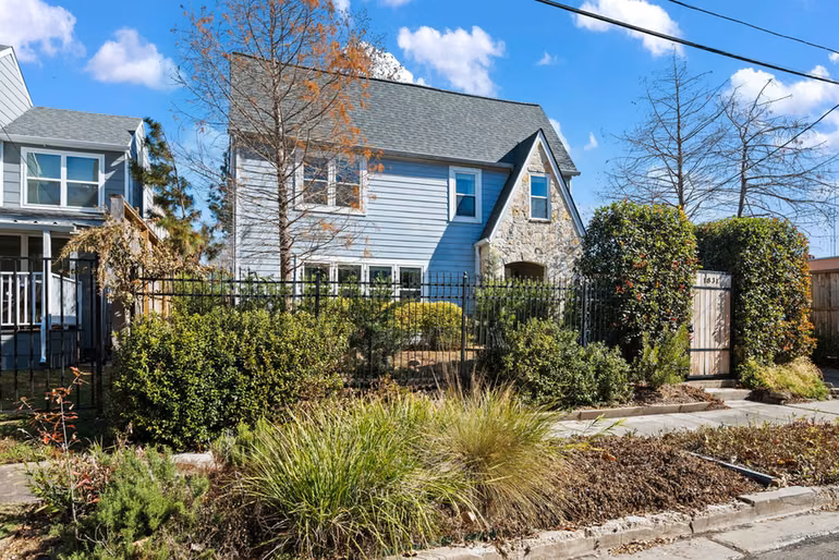 Photo 2 of 1831 Palm Street, Houston, TX